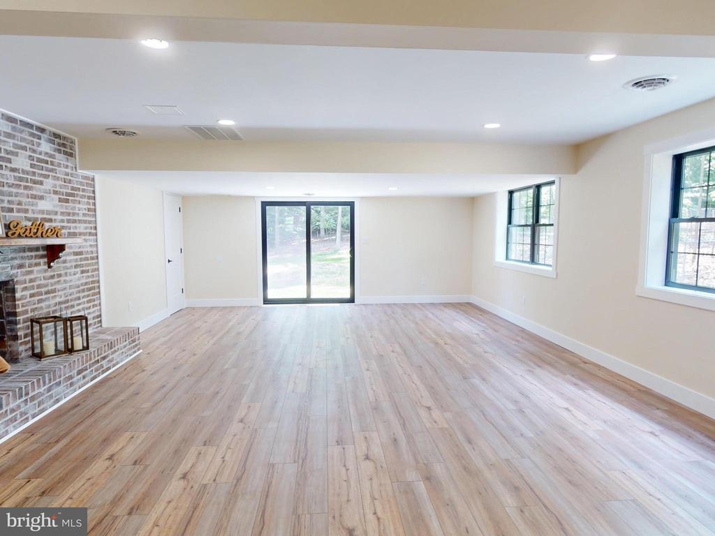 654 DEVONSHIRE DRIVE