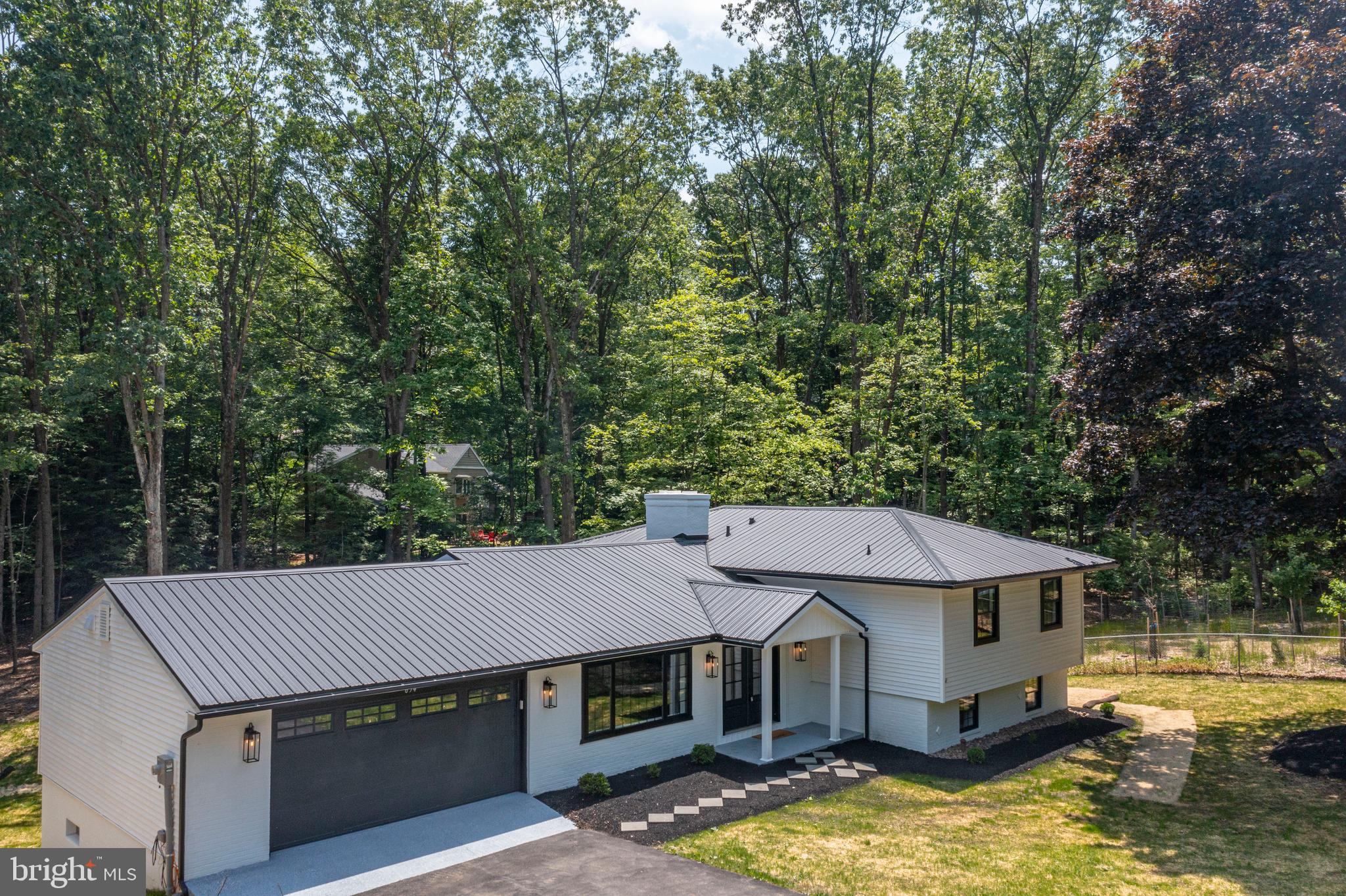 654 DEVONSHIRE DRIVE