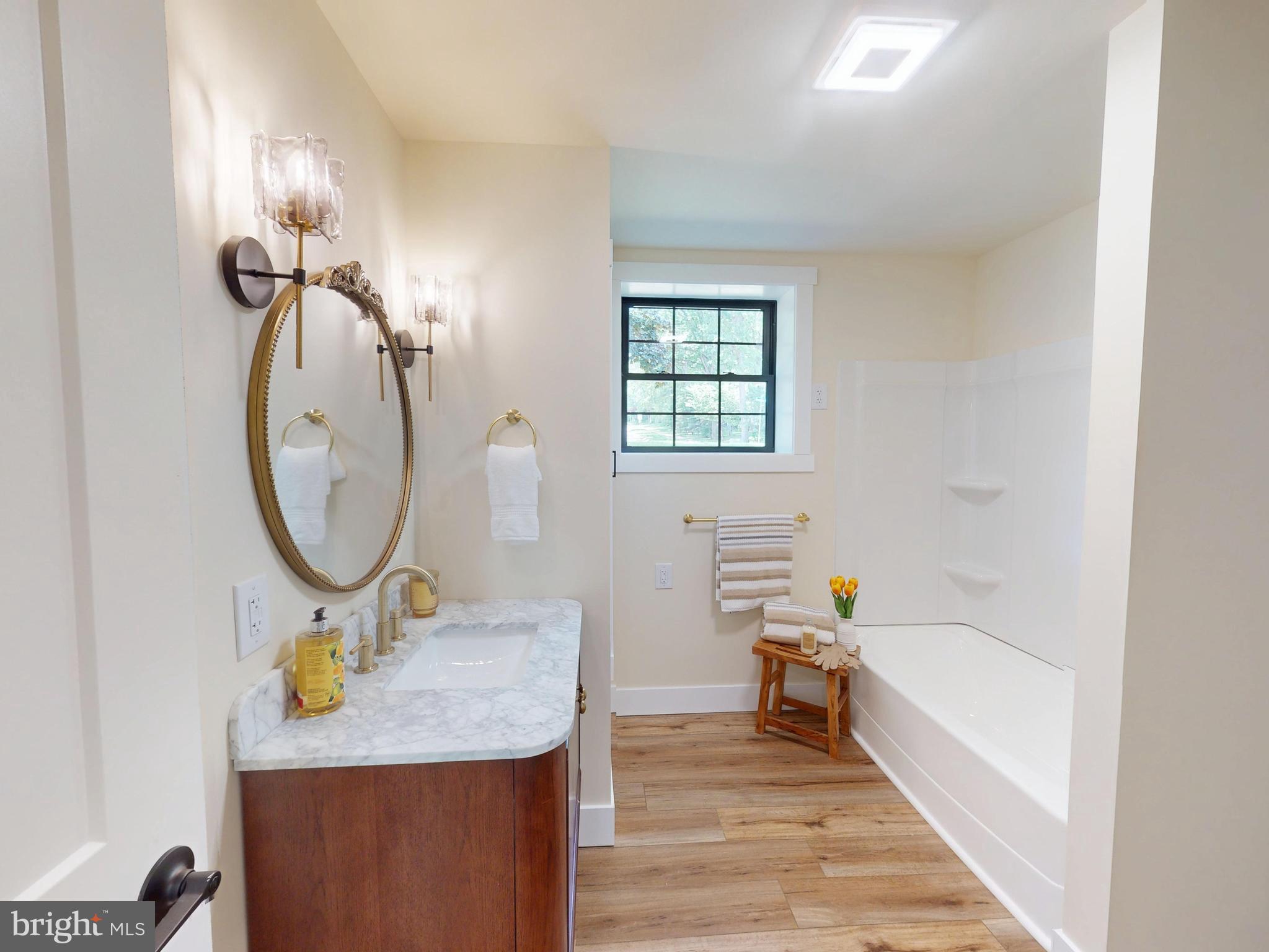 654 DEVONSHIRE DRIVE