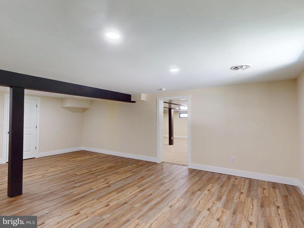 654 DEVONSHIRE DRIVE