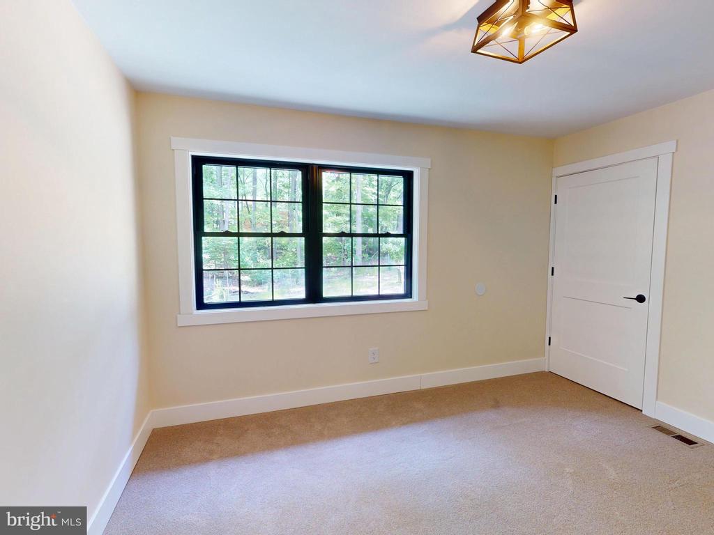654 DEVONSHIRE DRIVE