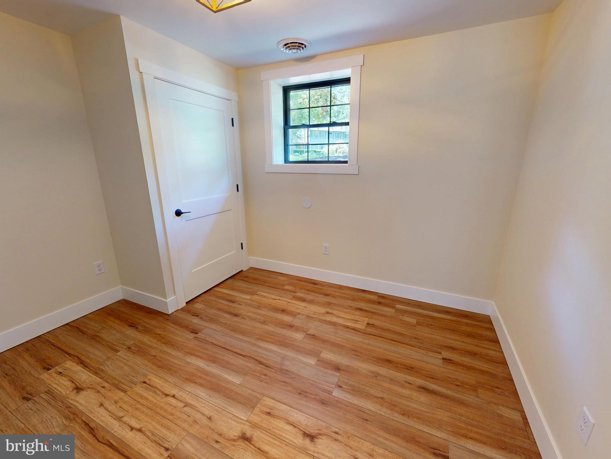 654 DEVONSHIRE DRIVE