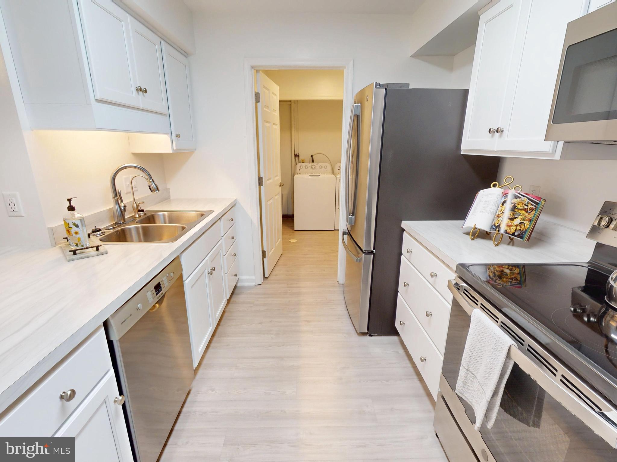 3301 SHELLERS BEND 943