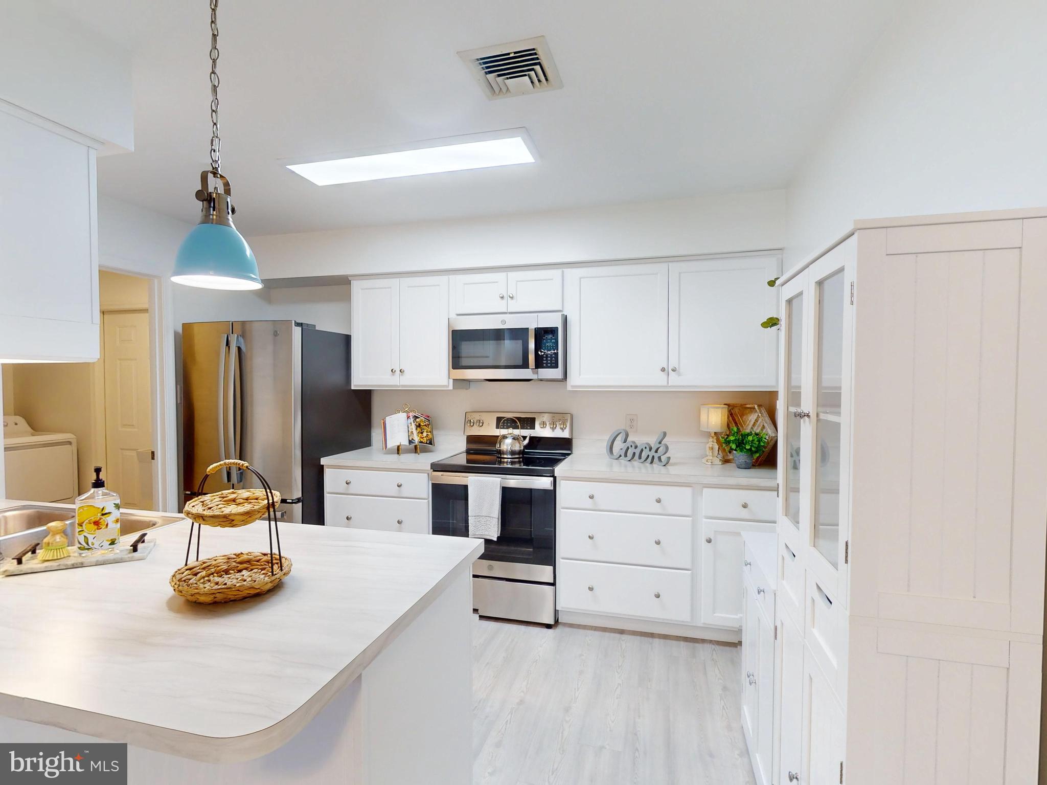 3301 SHELLERS BEND 943