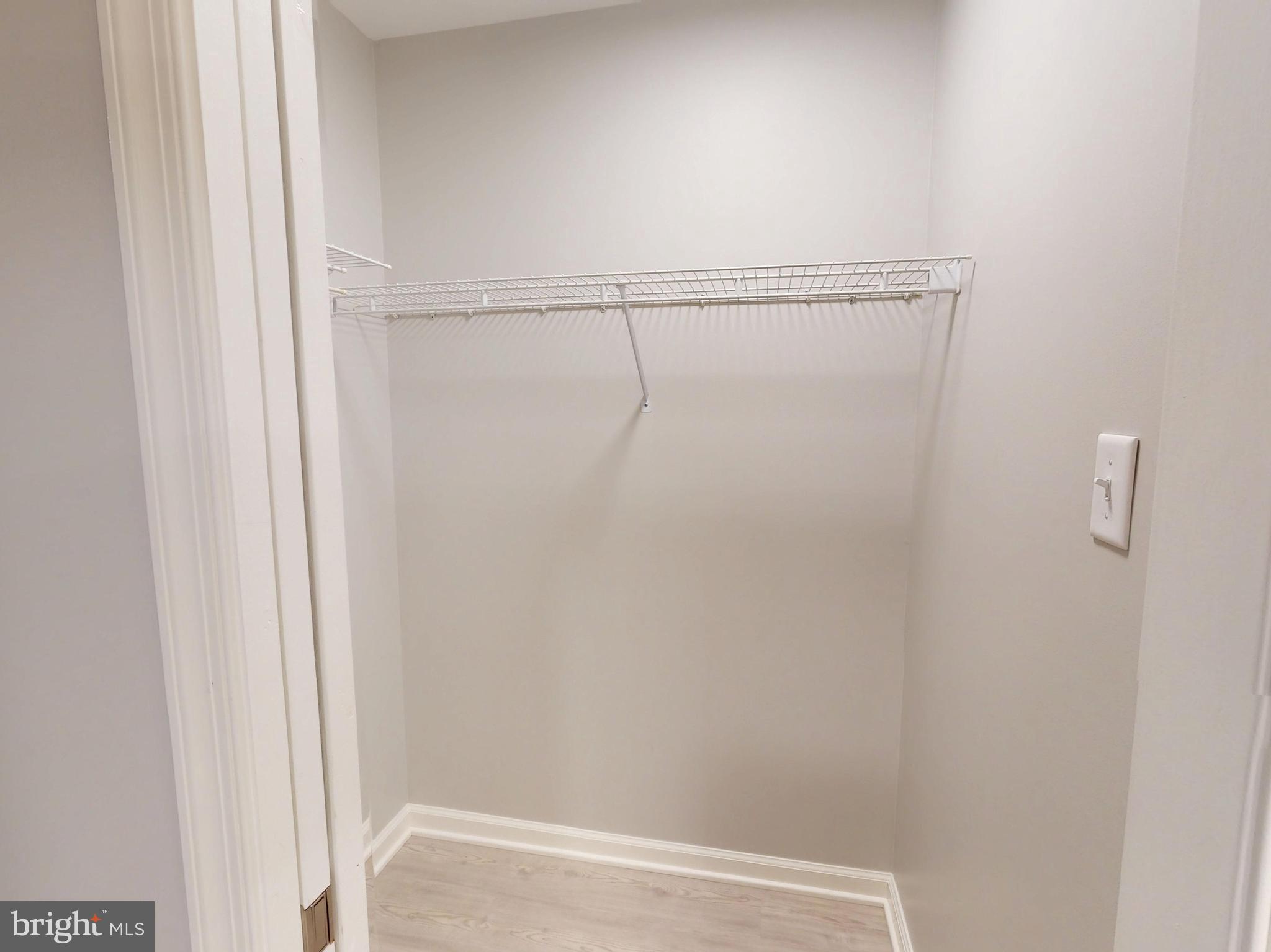 3301 SHELLERS BEND 943