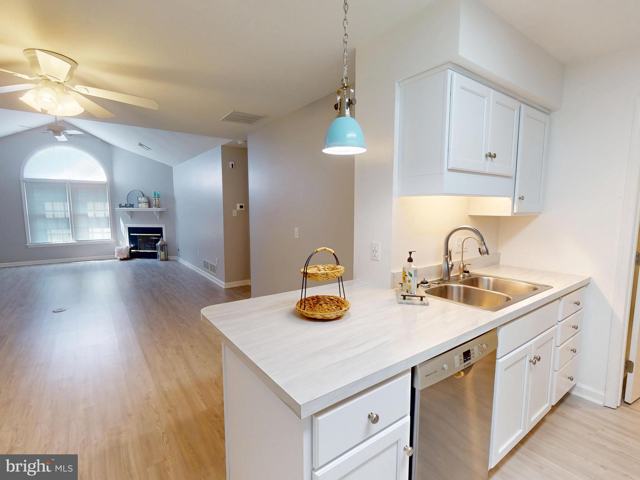 3301 SHELLERS BEND 943