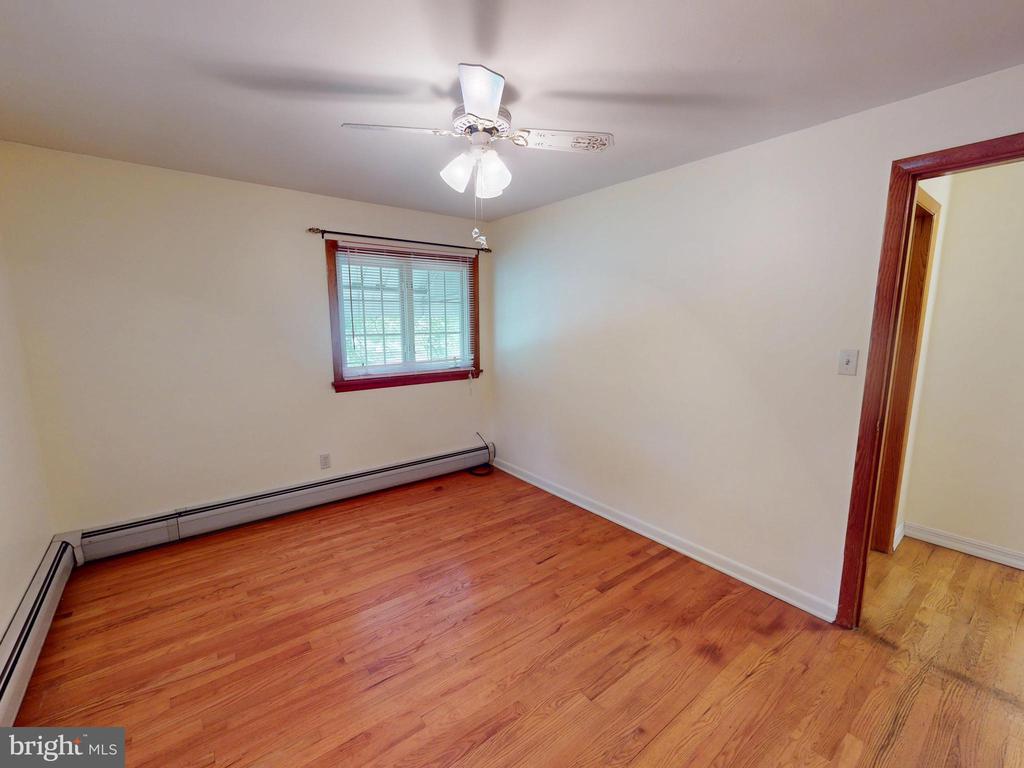 102 W MARYLYN AVENUE