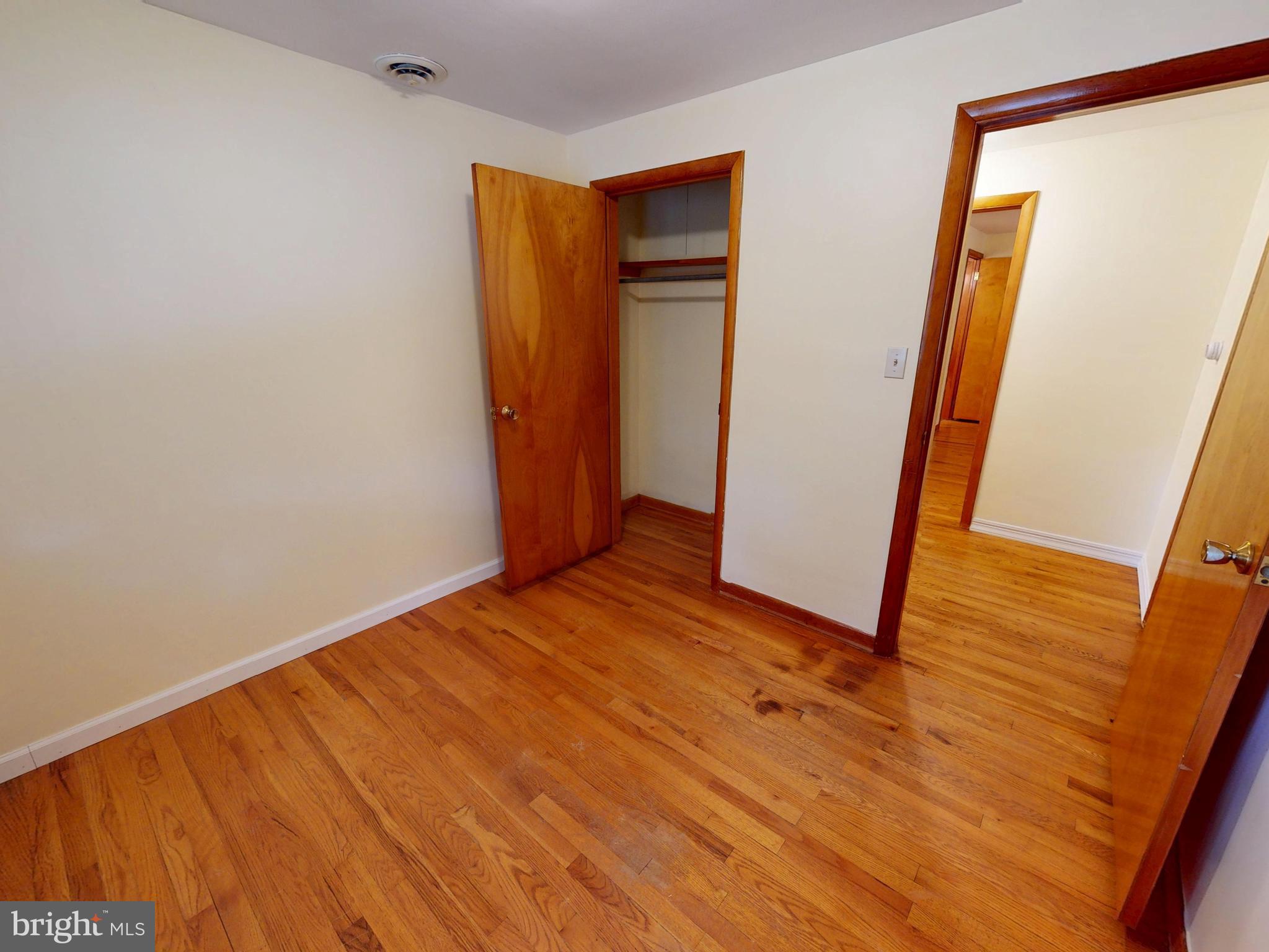 102 W MARYLYN AVENUE