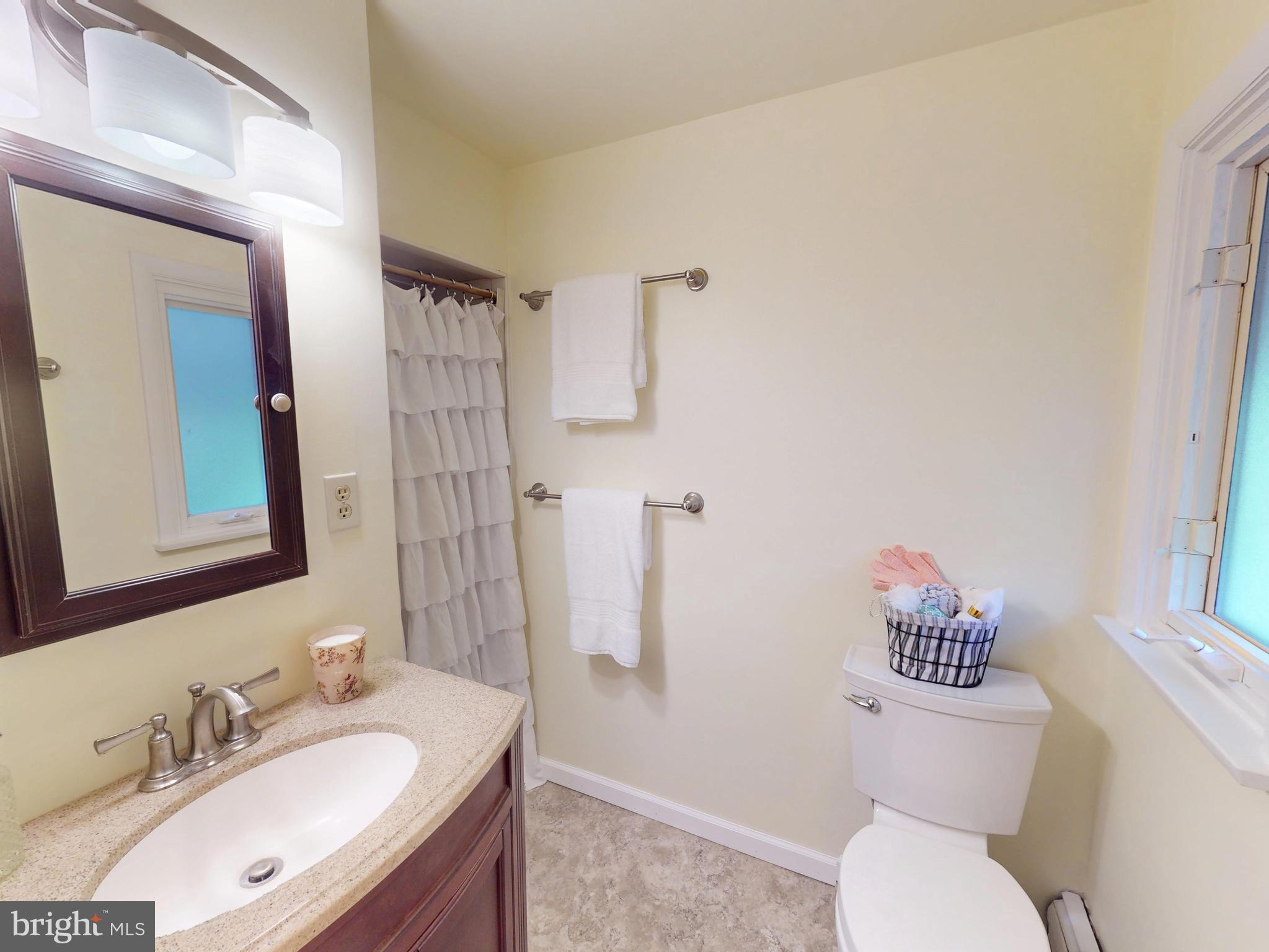 102 W MARYLYN AVENUE