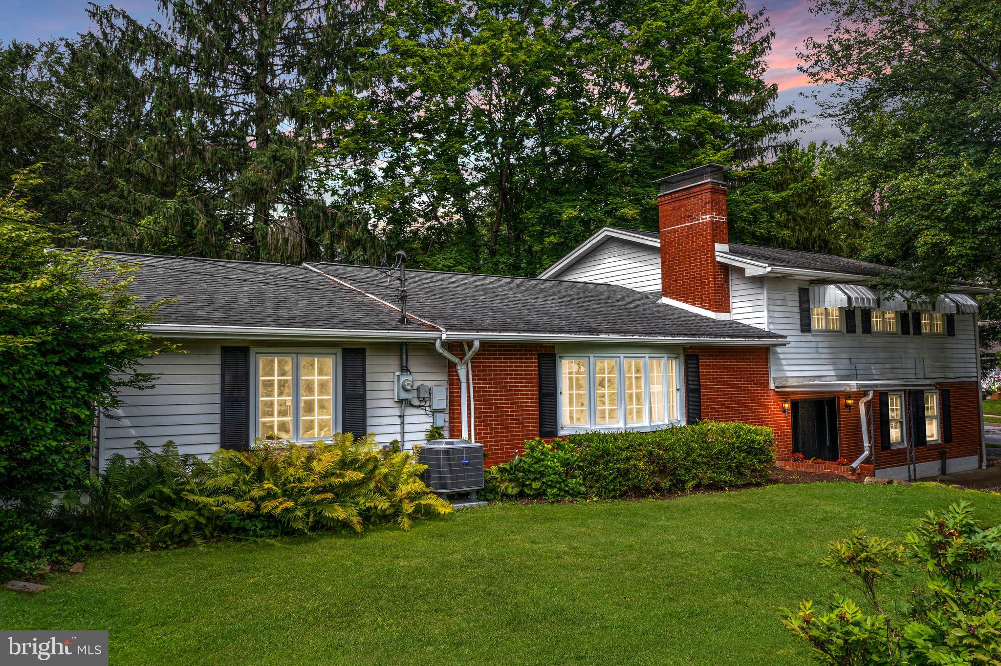 102 W MARYLYN AVENUE