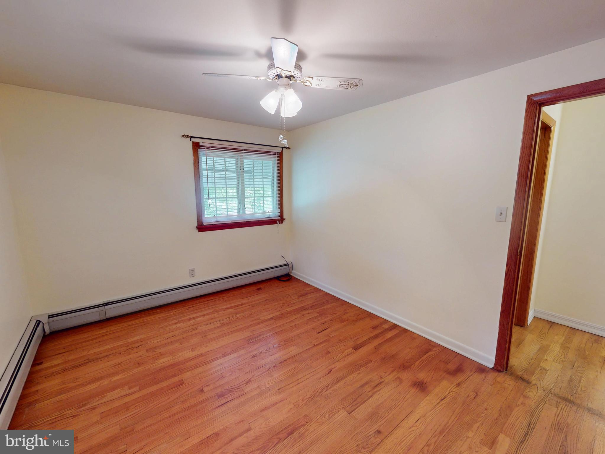 102 W MARYLYN AVENUE