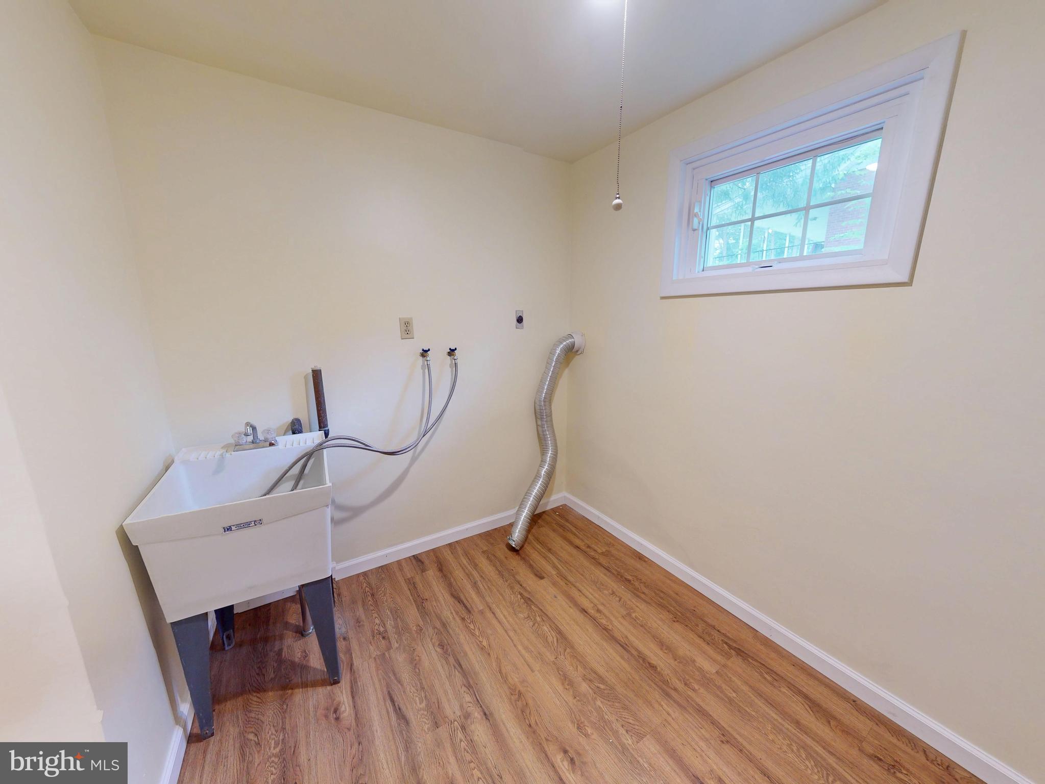 102 W MARYLYN AVENUE