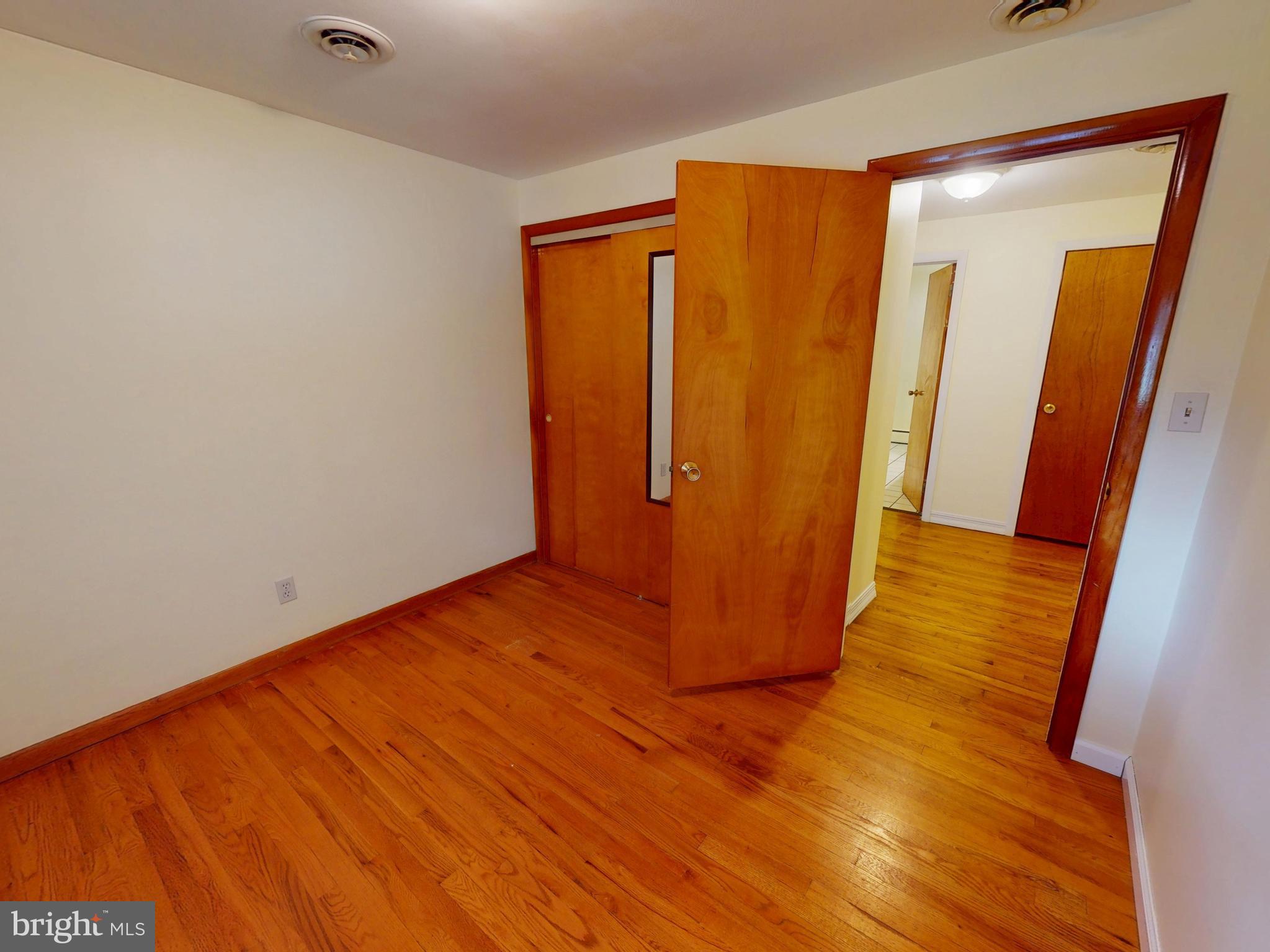 102 W MARYLYN AVENUE