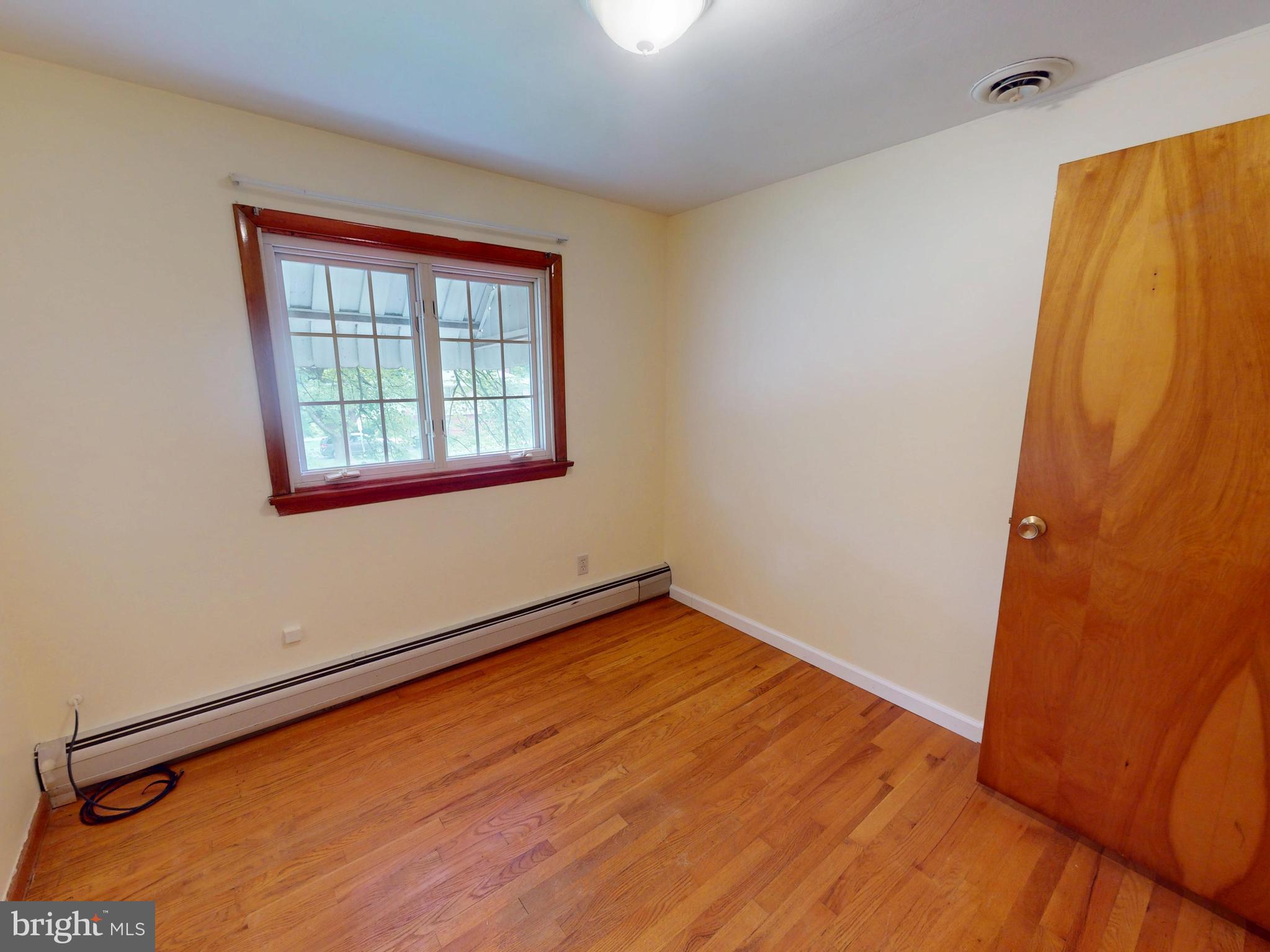 102 W MARYLYN AVENUE