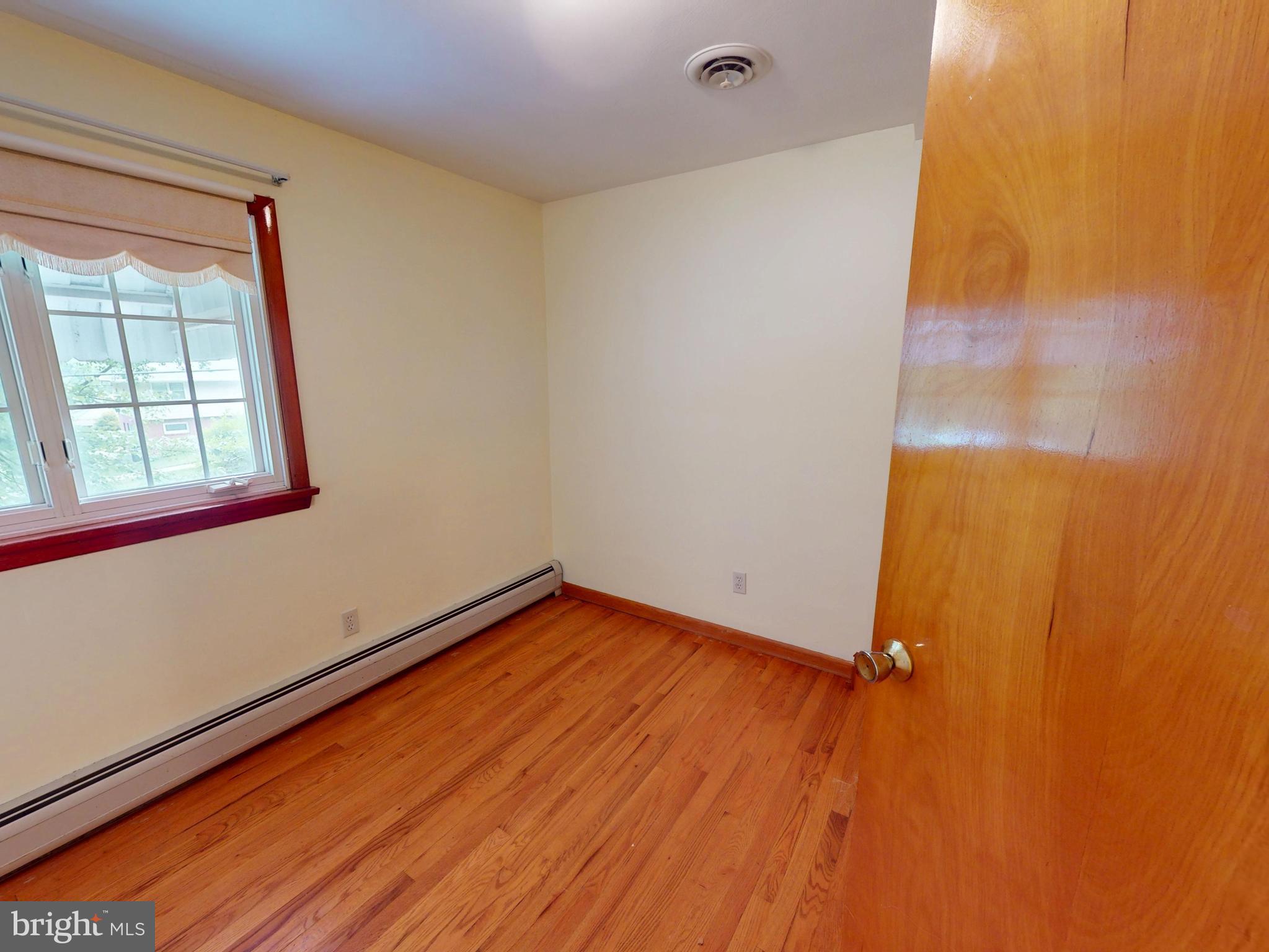 102 W MARYLYN AVENUE