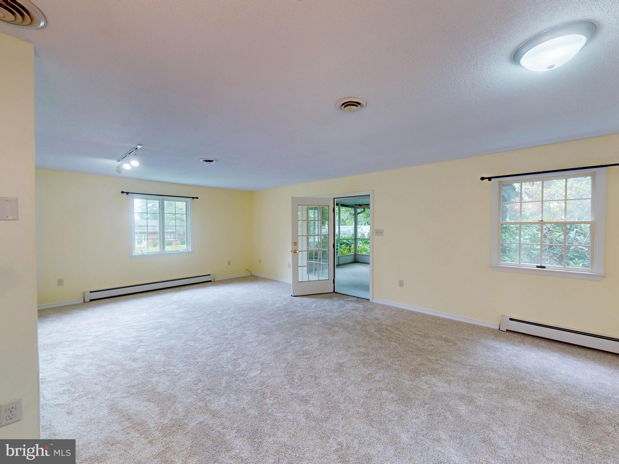 102 W MARYLYN AVENUE