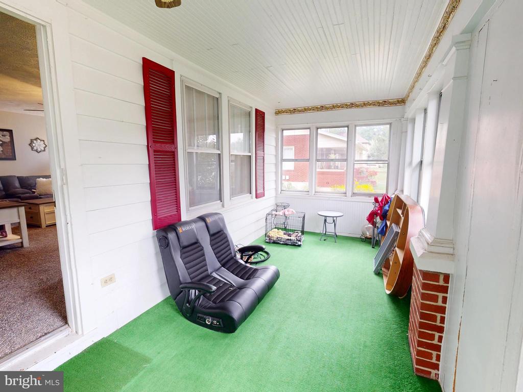 157 LONG STREET