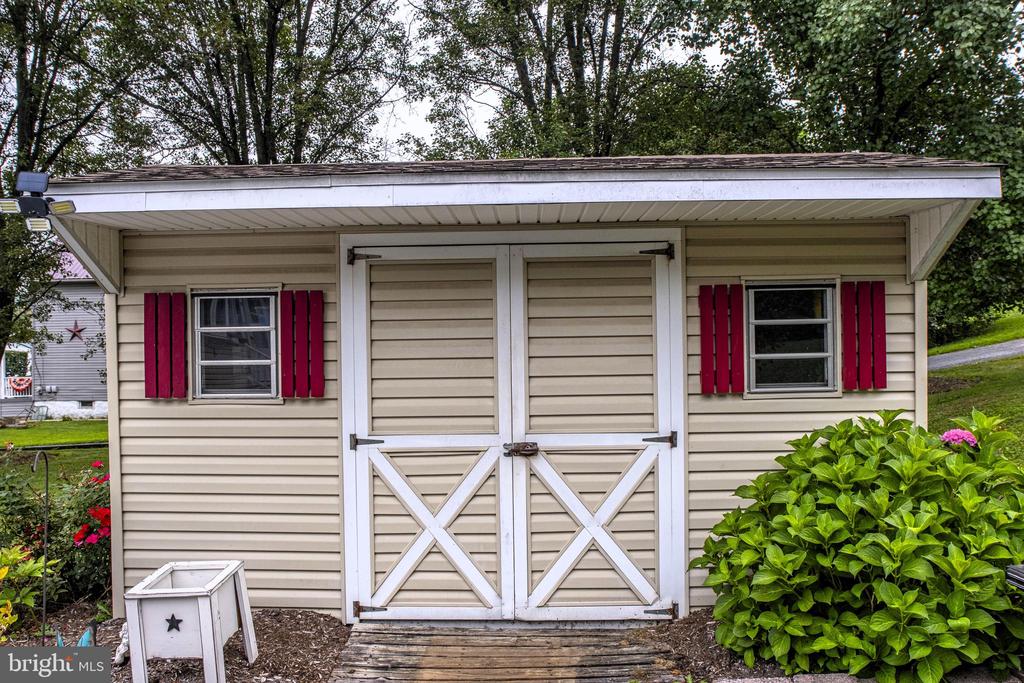 157 LONG STREET