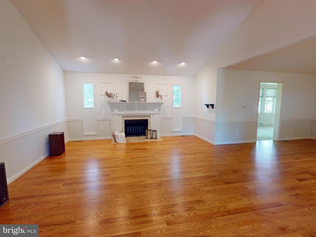 128 COLONIAL COURT