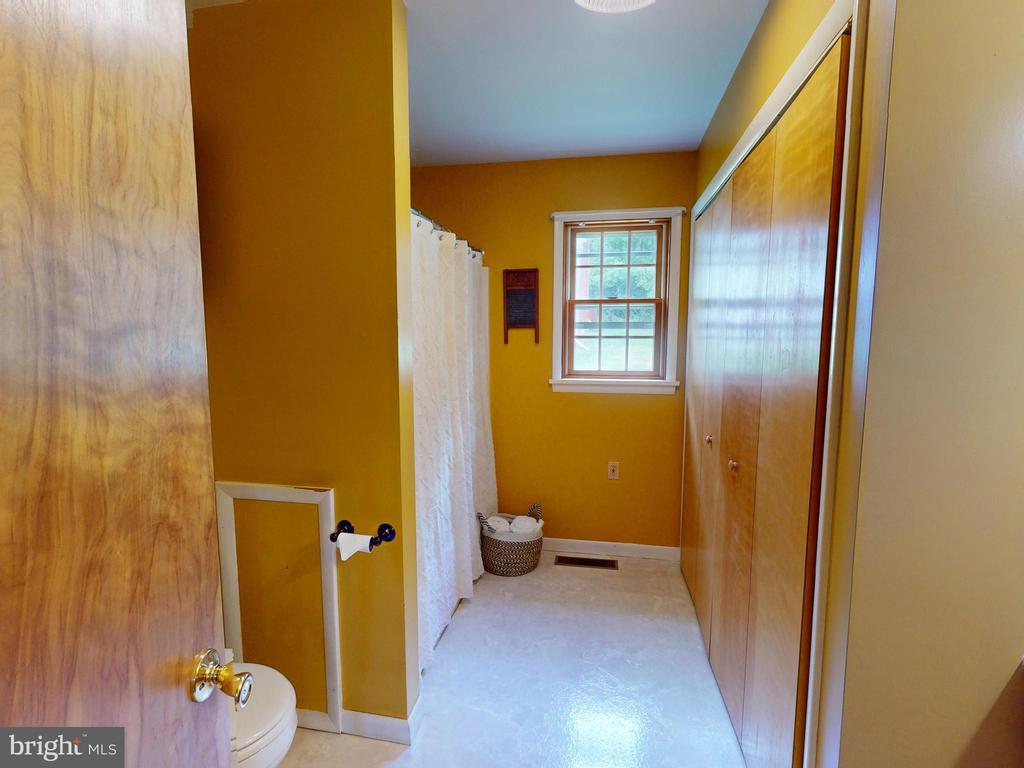 129 WALKER DRIVE