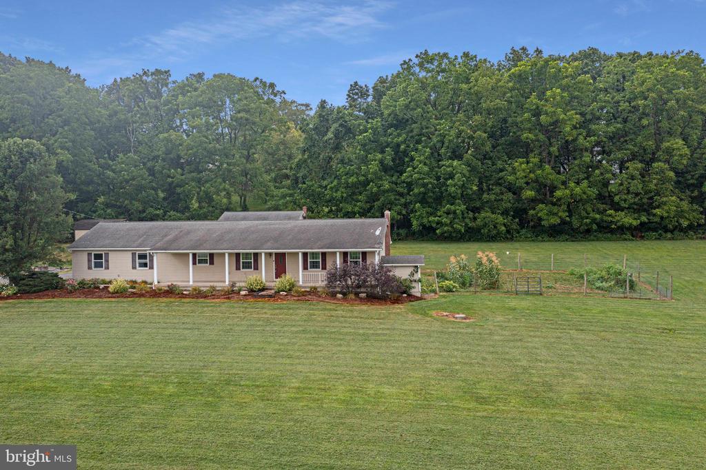 129 WALKER DRIVE