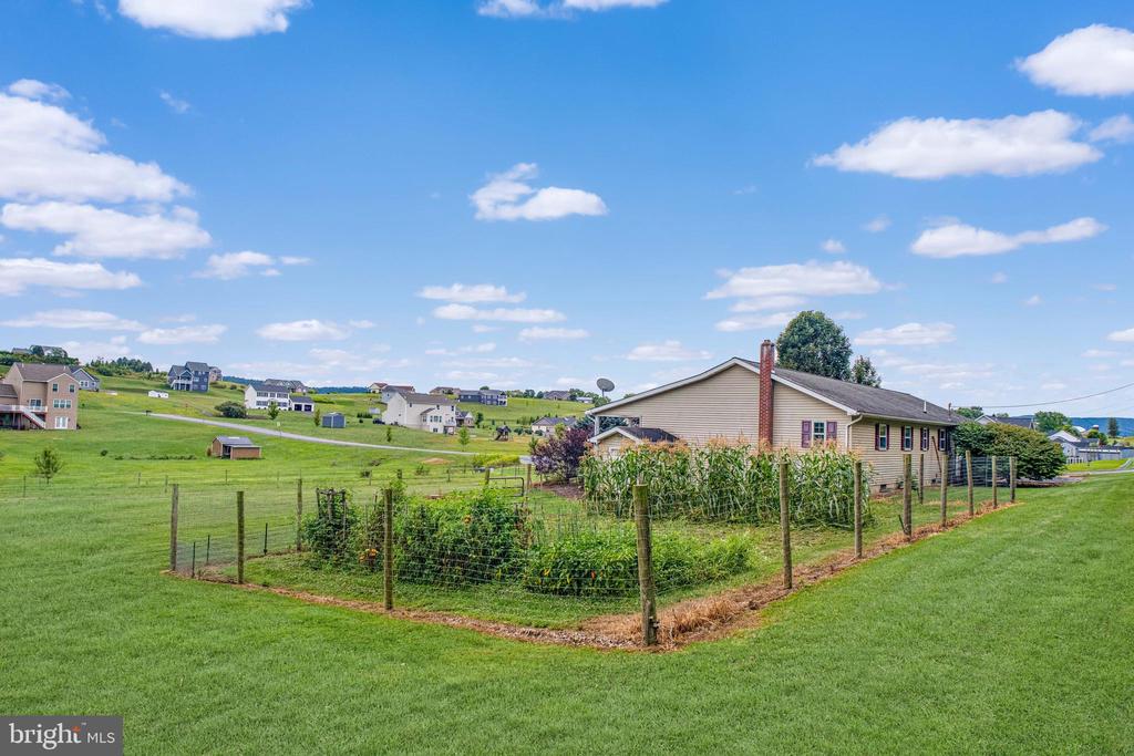 129 WALKER DRIVE