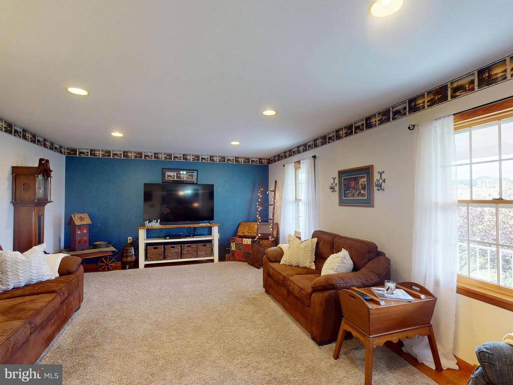 129 WALKER DRIVE