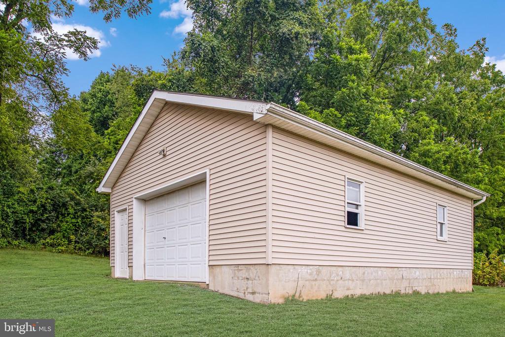 129 WALKER DRIVE