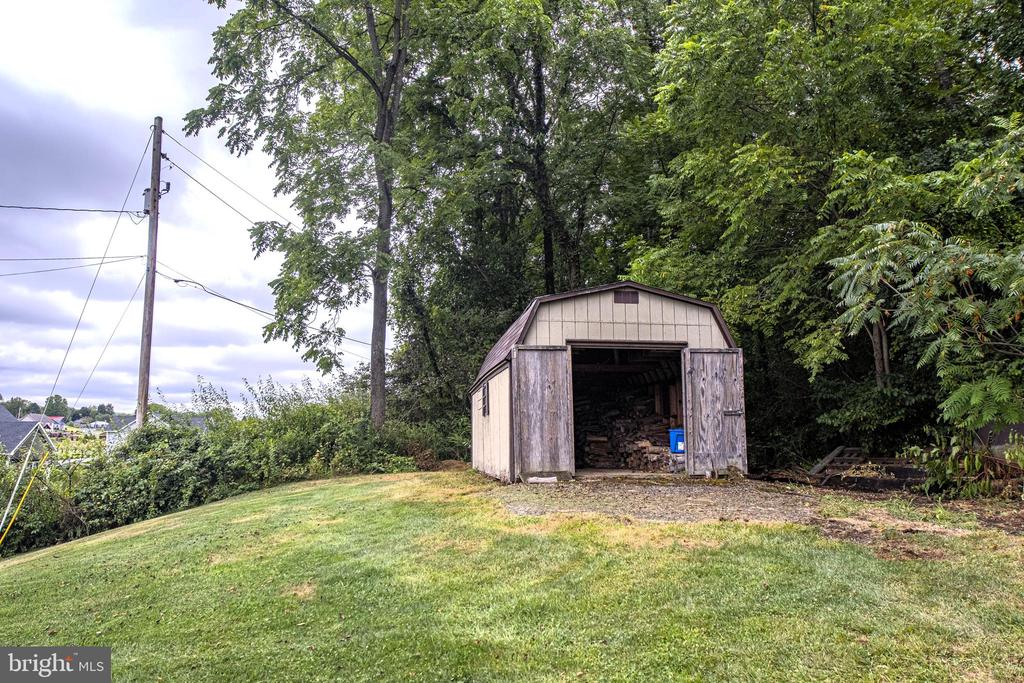 129 WALKER DRIVE