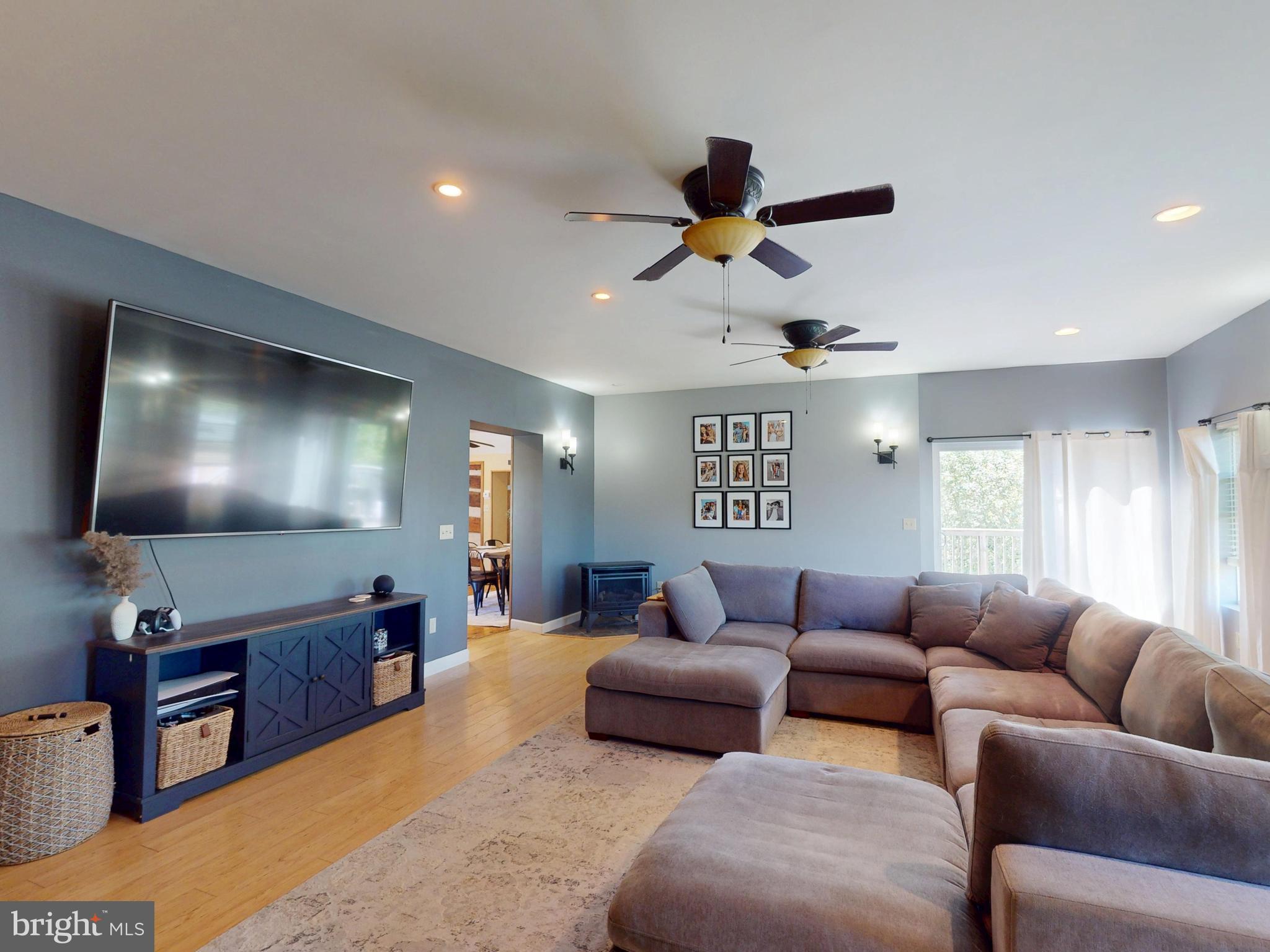 619 N PENNSYLVANIA AVENUE