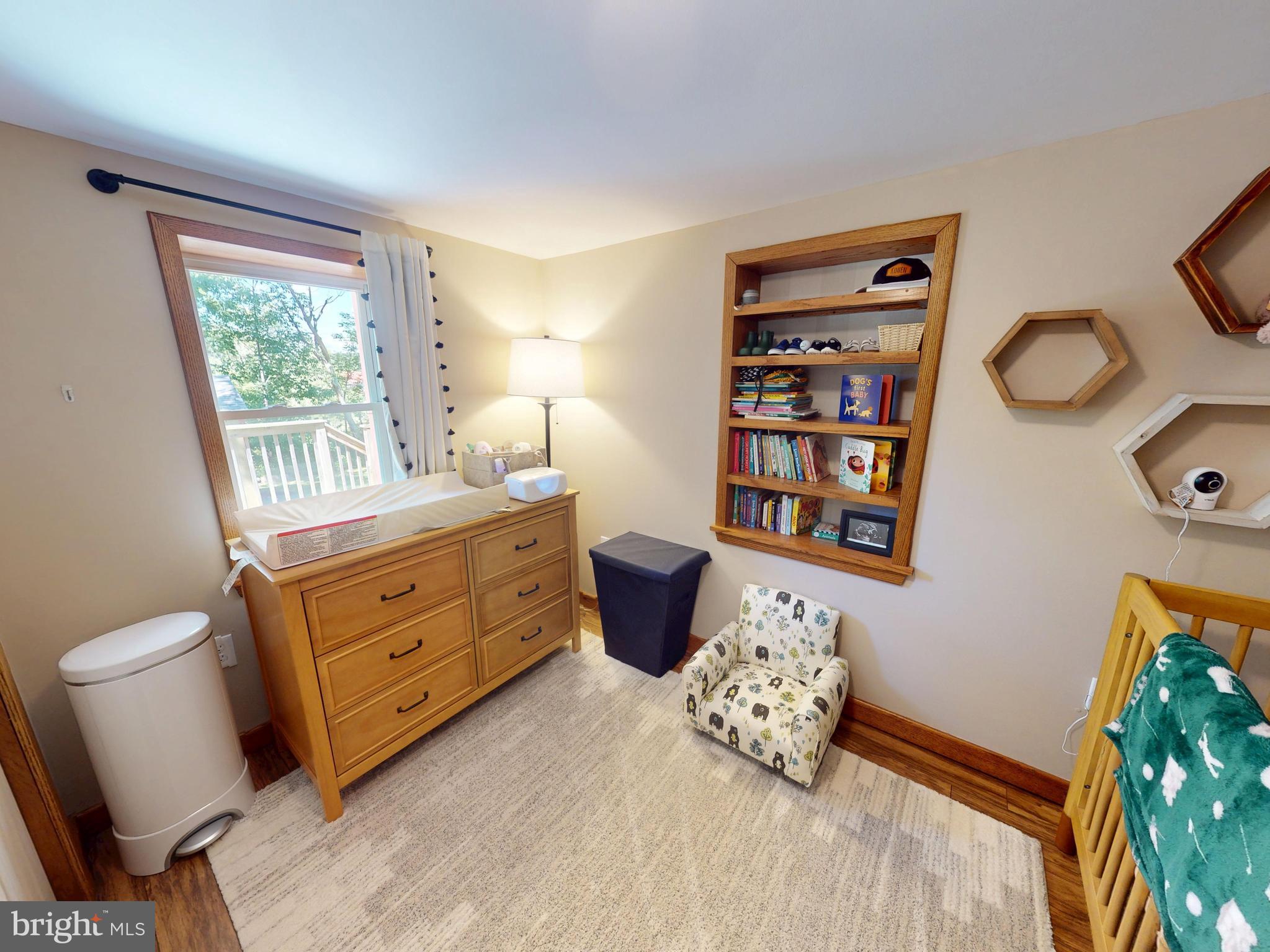 619 N PENNSYLVANIA AVENUE