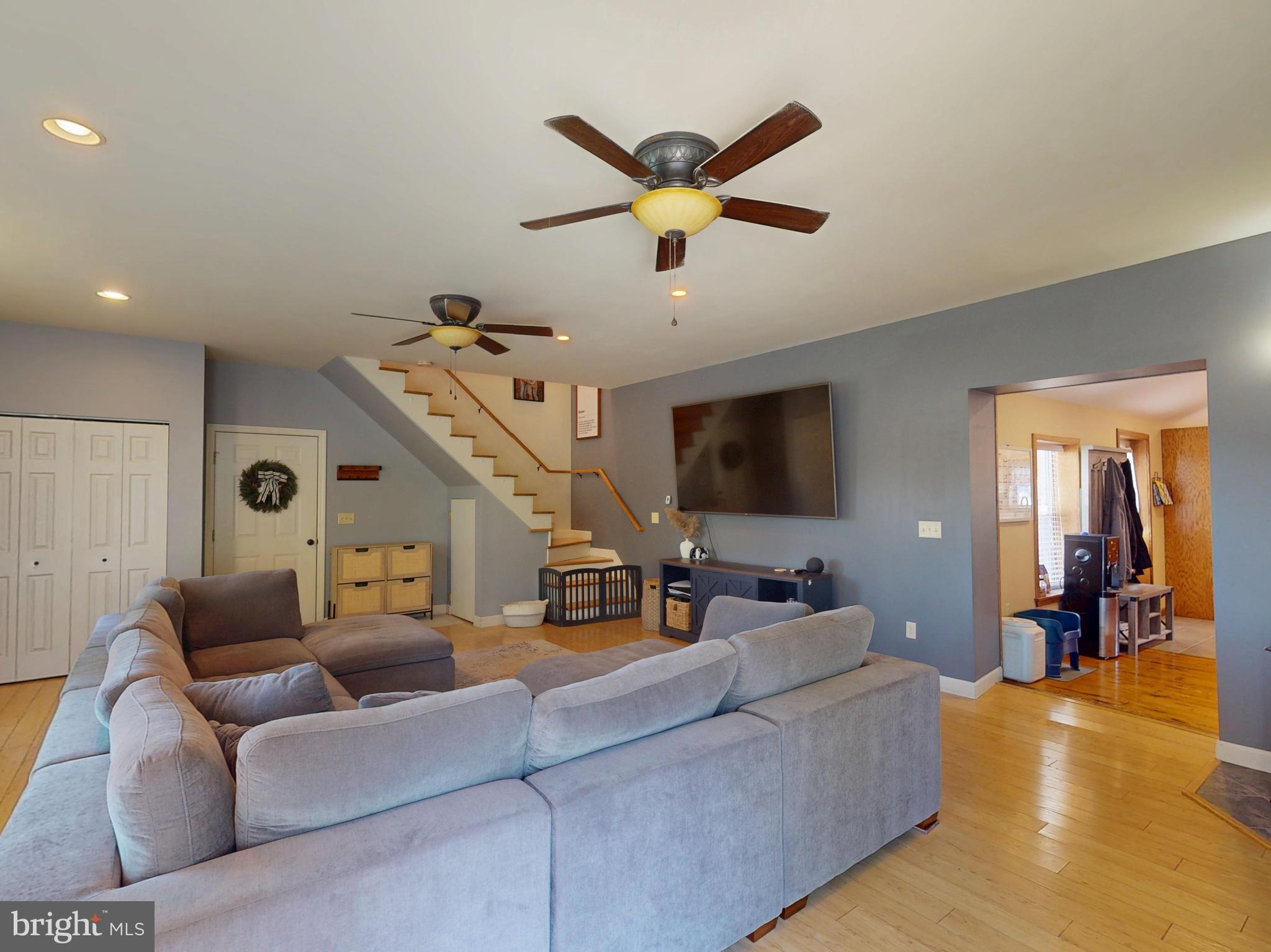 619 N PENNSYLVANIA AVENUE