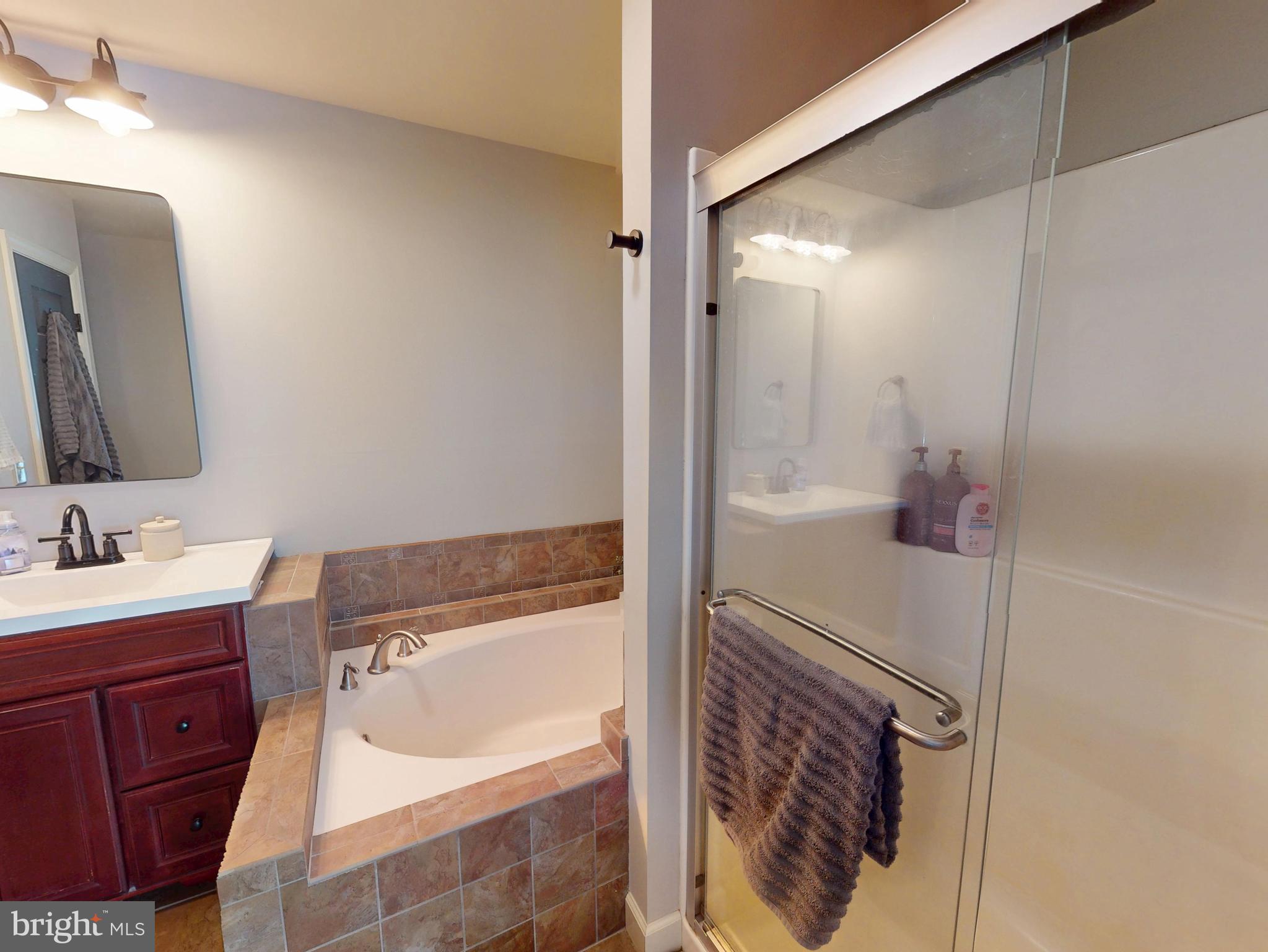 619 N PENNSYLVANIA AVENUE