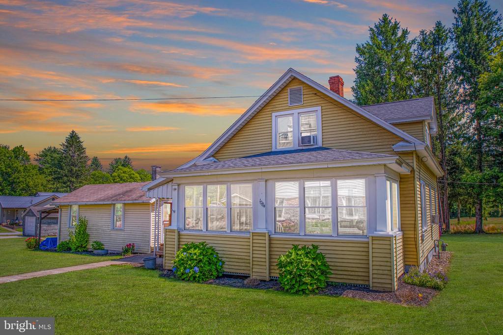 1084 CLARENCE ROAD