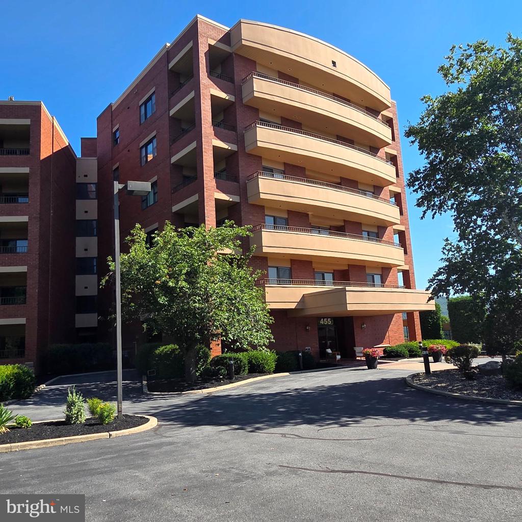455 WINDMERE DRIVE Unit: LLC