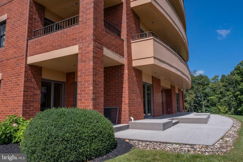 455 WINDMERE DRIVE Unit: LLC