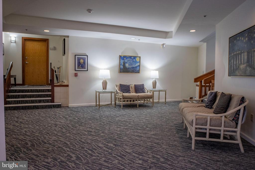 455 WINDMERE DRIVE Unit: LLC