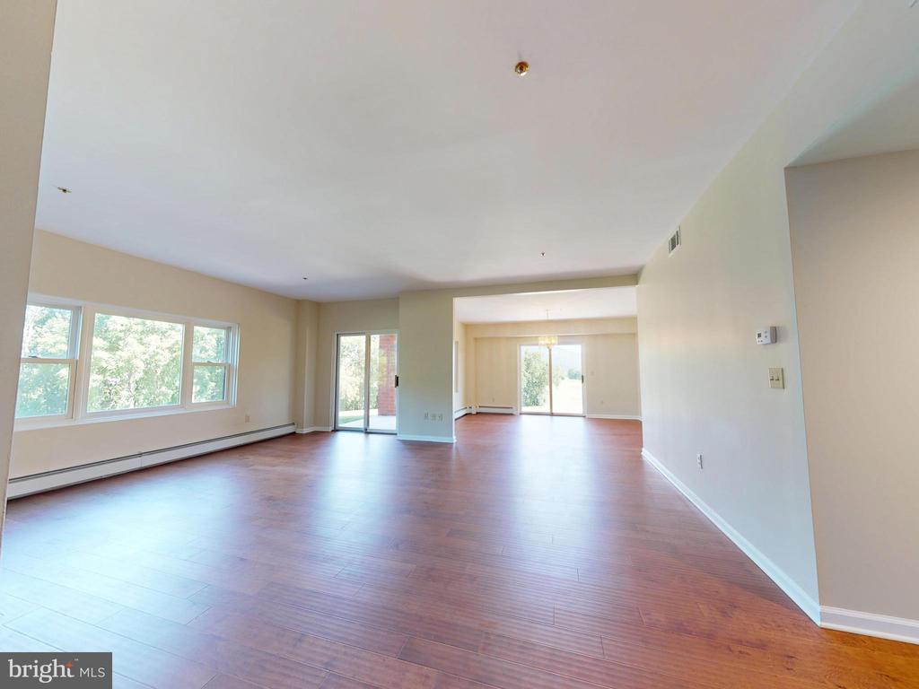 455 WINDMERE DRIVE Unit: LLC