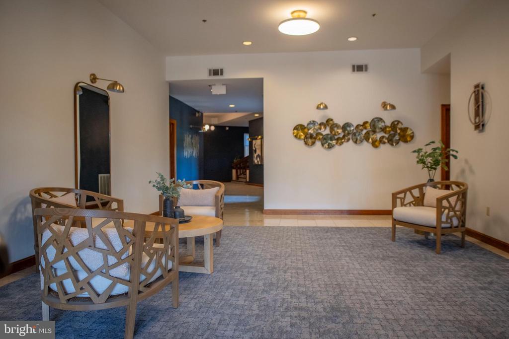 455 WINDMERE DRIVE Unit: LLC