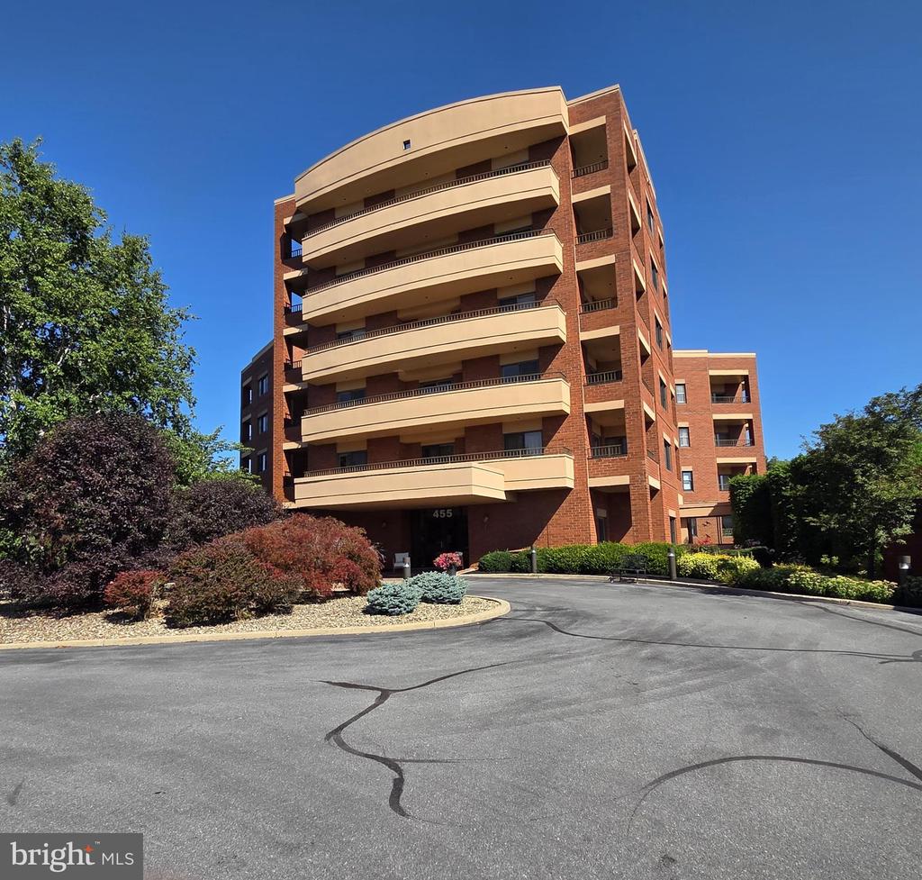 455 WINDMERE DRIVE Unit: LLC