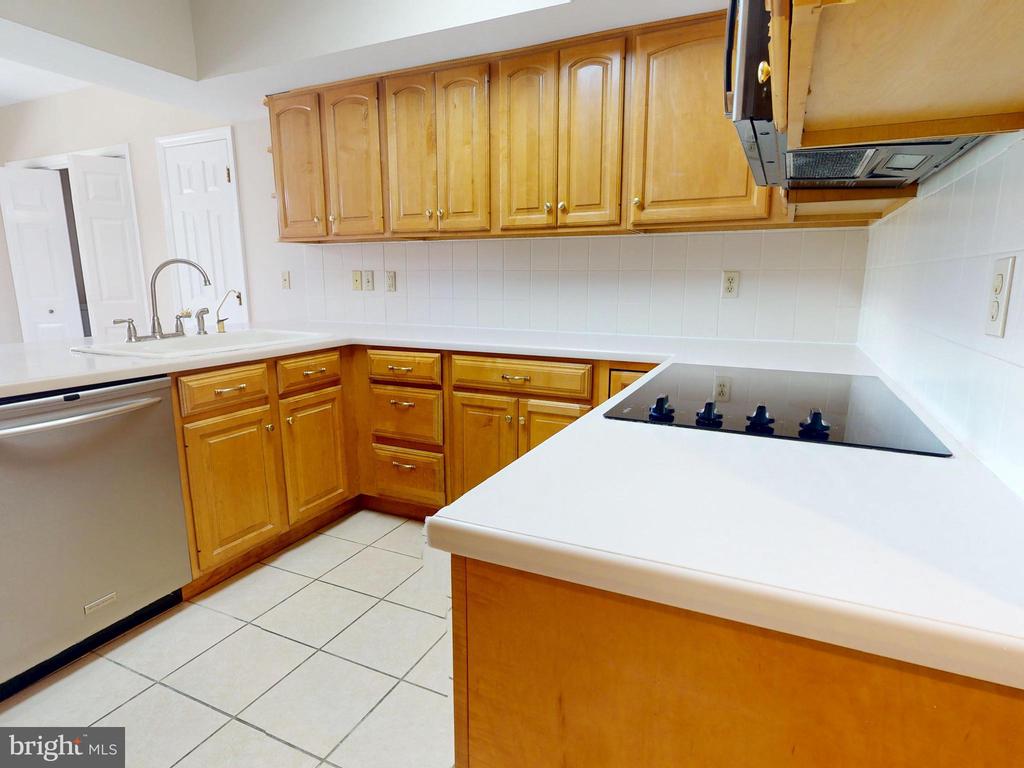 455 WINDMERE DRIVE Unit: LLC