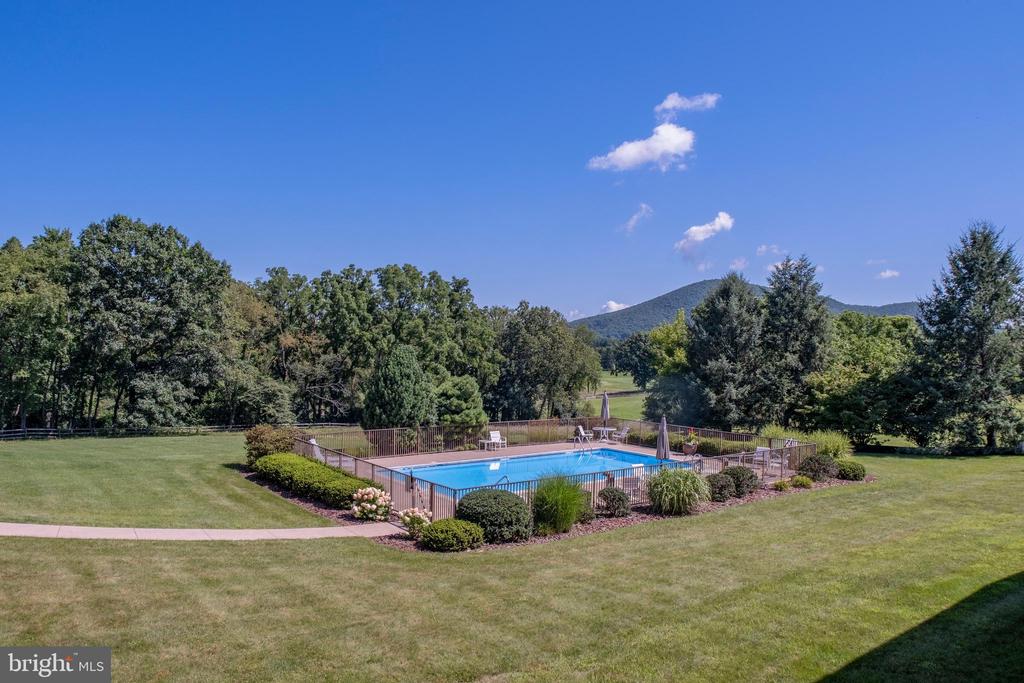 455 WINDMERE DRIVE Unit: LLC