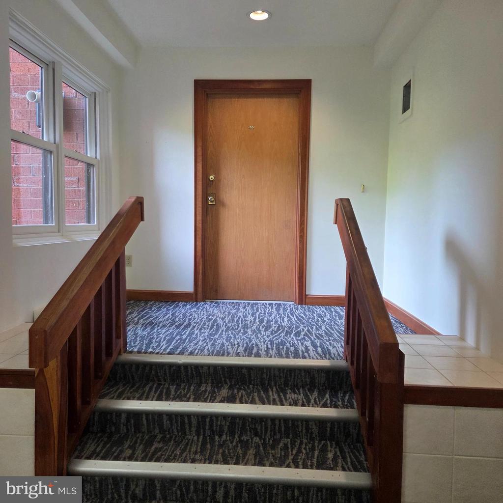 455 WINDMERE DRIVE Unit: LLC