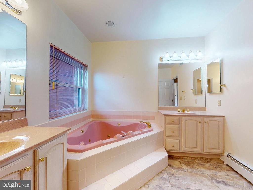 455 WINDMERE DRIVE Unit: LLC
