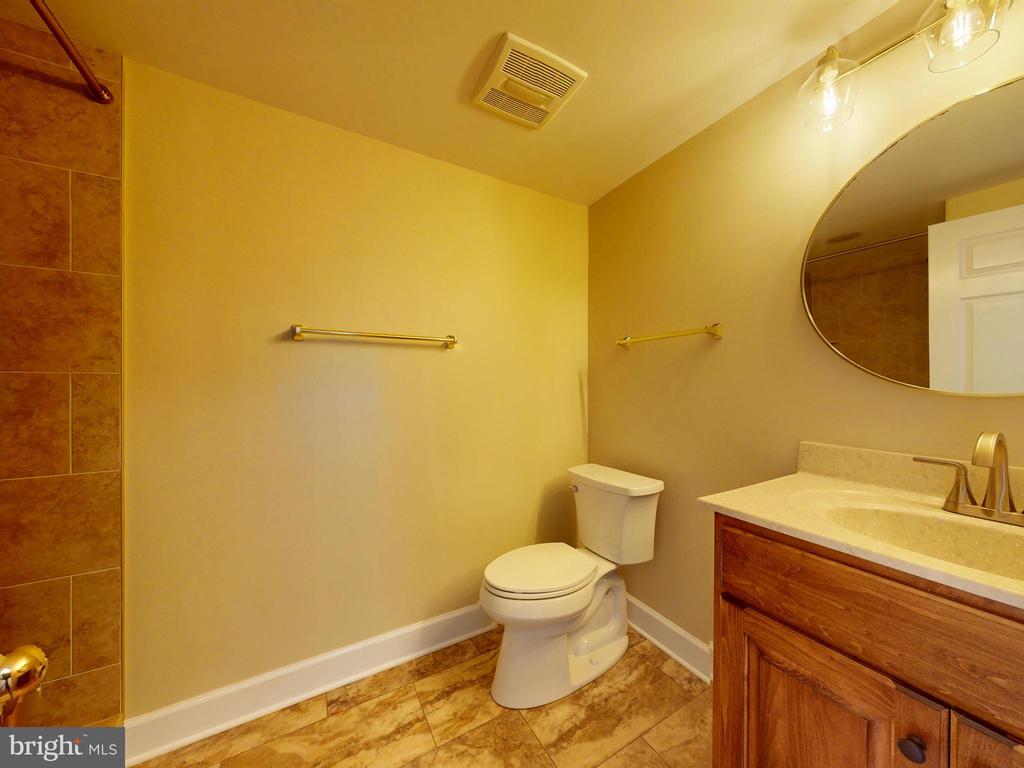 455 WINDMERE DRIVE Unit: LLC