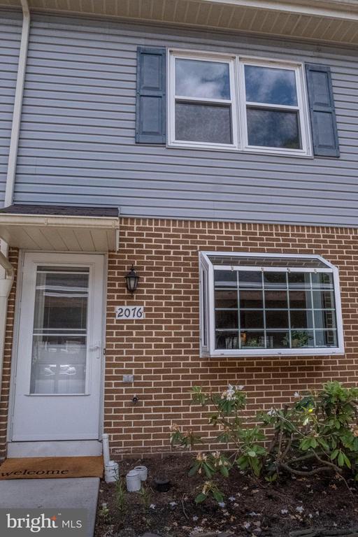 2076 MARY ELLEN LANE