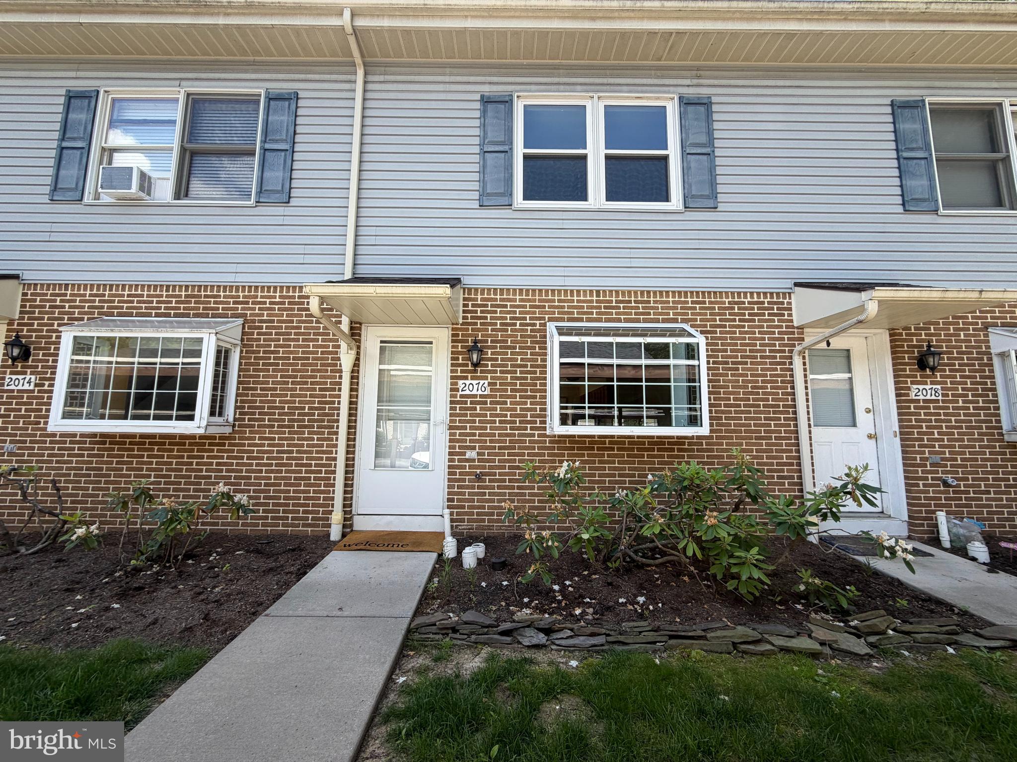 2076 MARY ELLEN LANE