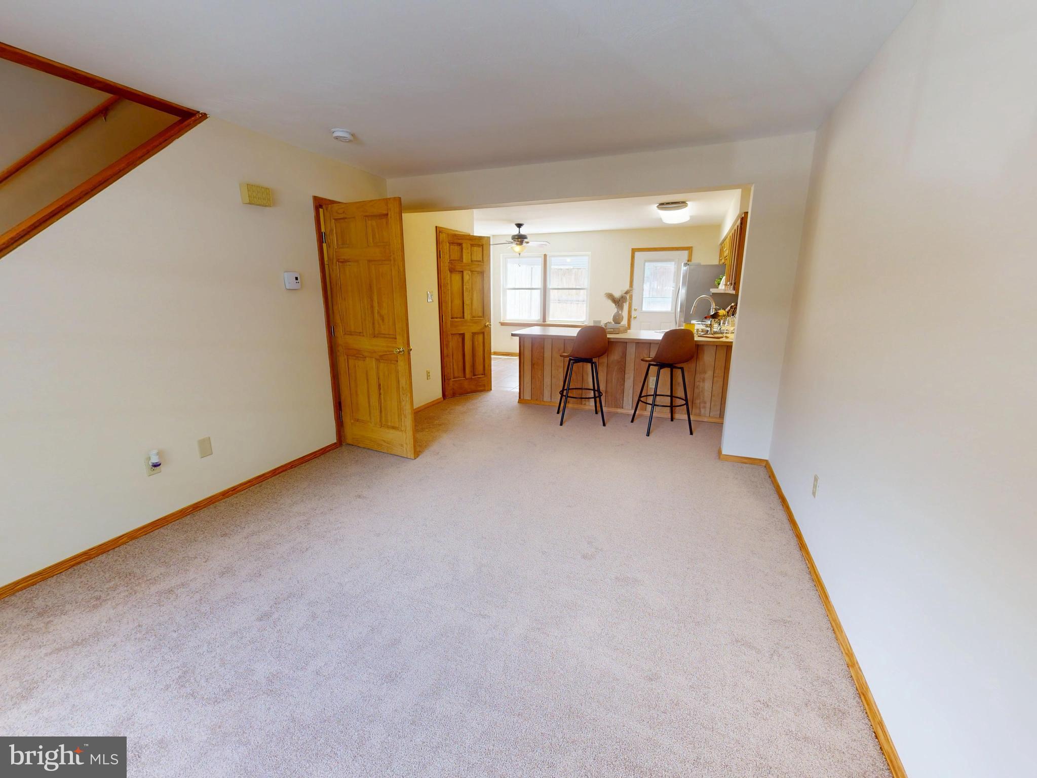 2076 MARY ELLEN LANE