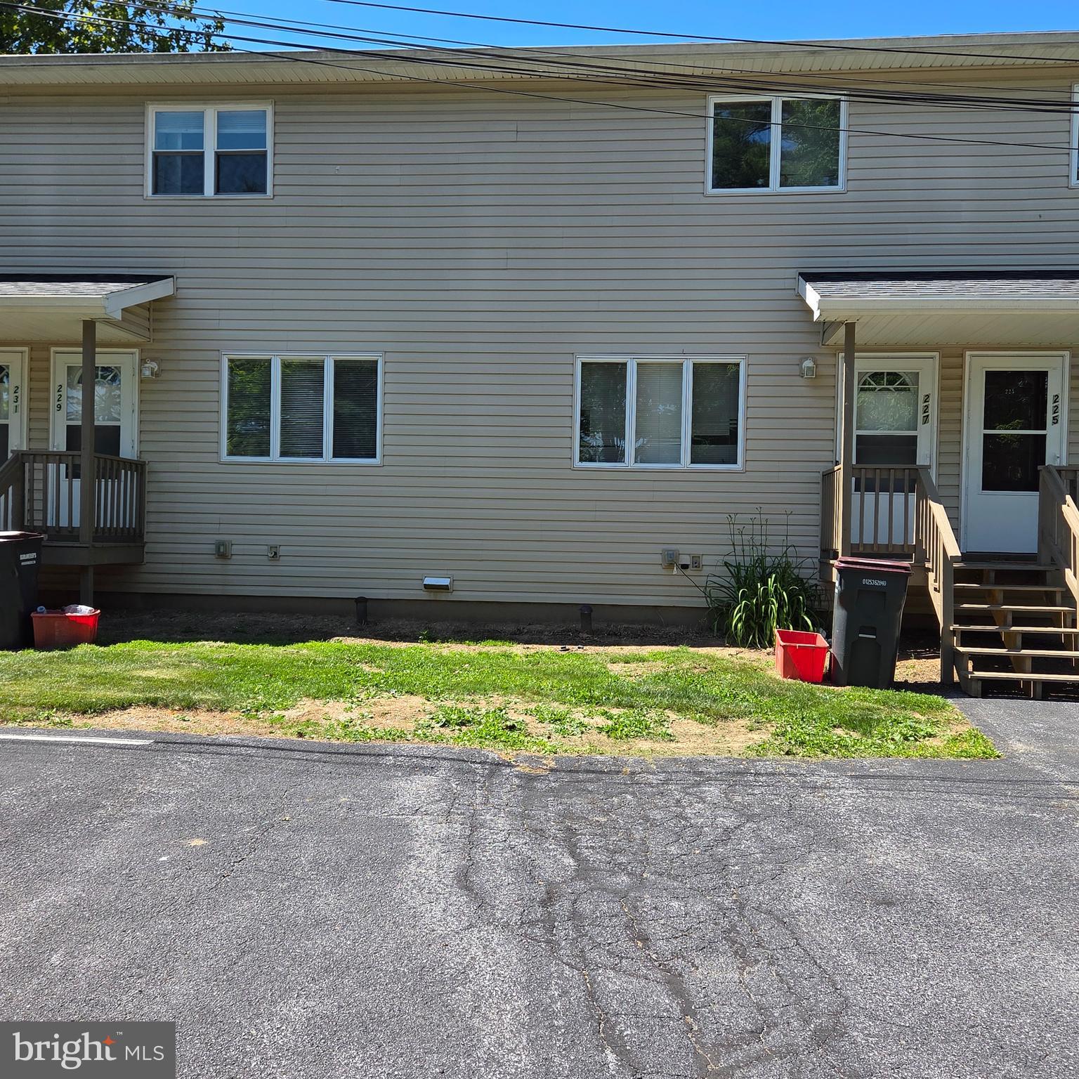 227 - 231 STROUSE AVENUE