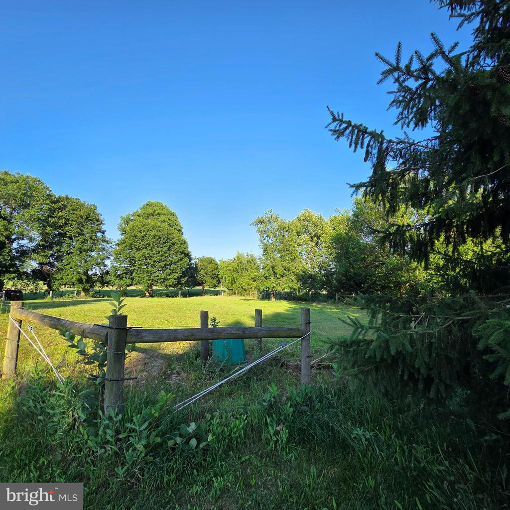 119 GEMSTONE FARM LANE